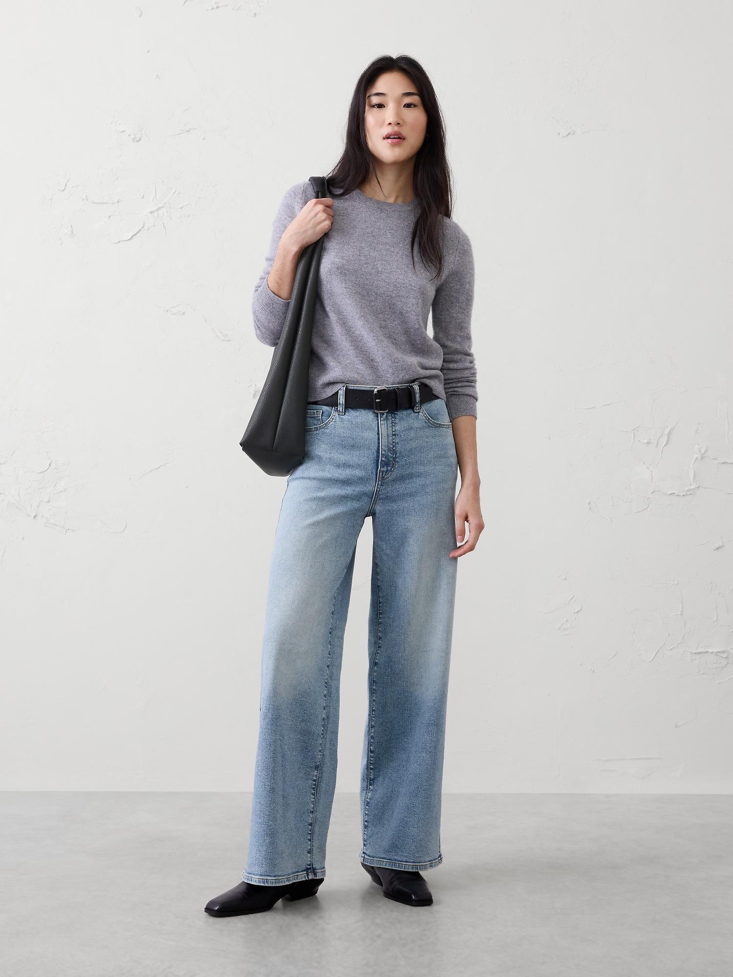 wide-leg  high-rise jean