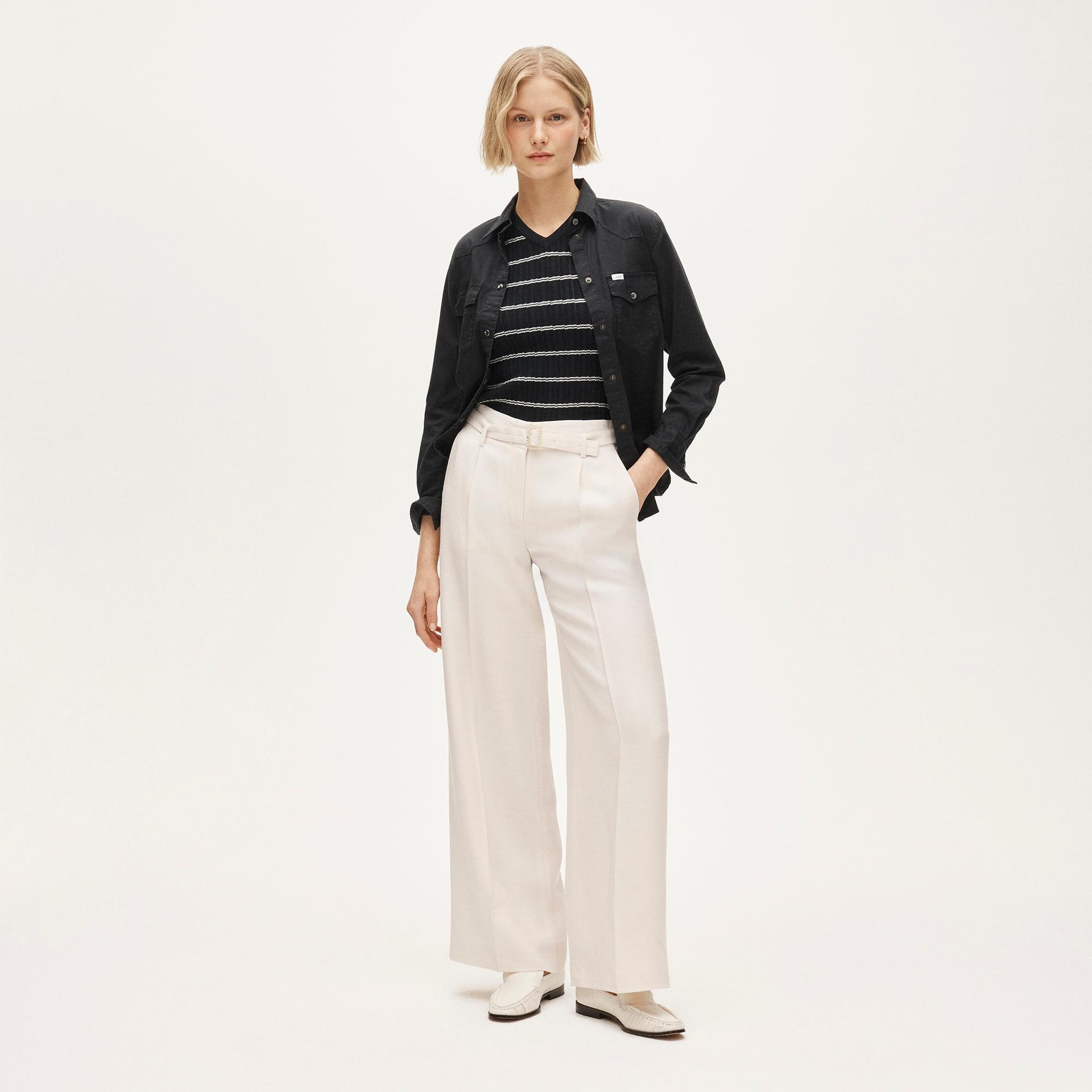 wide-leg belted pant in luster canvas
