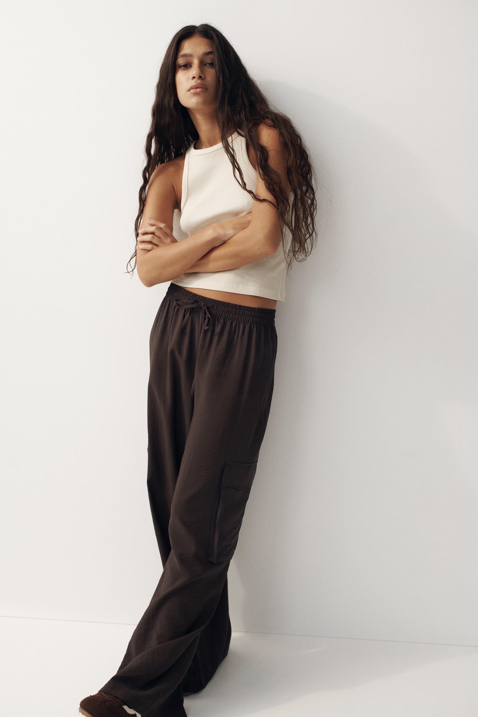 wide-leg cargo pants