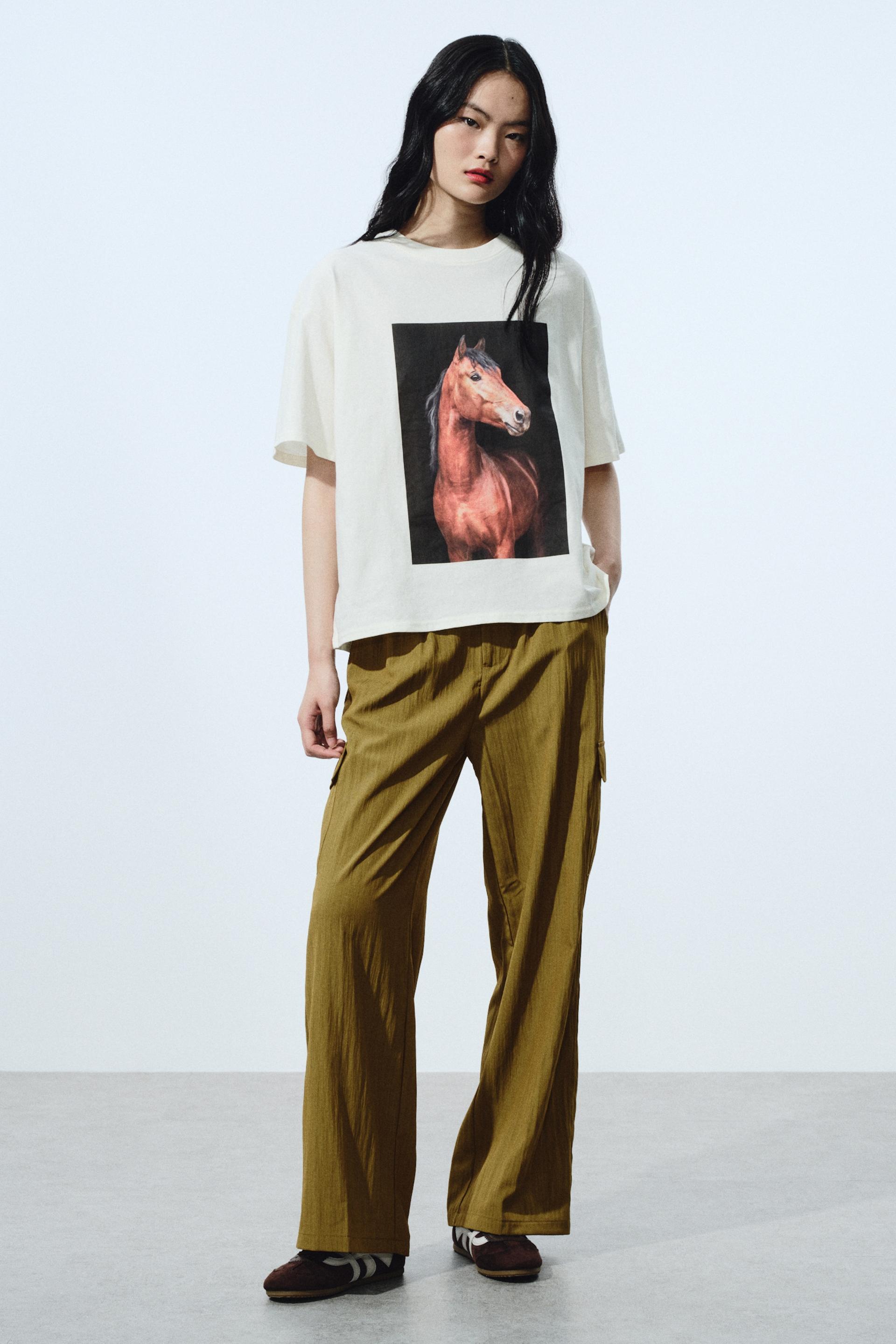 wide-leg cargo pants