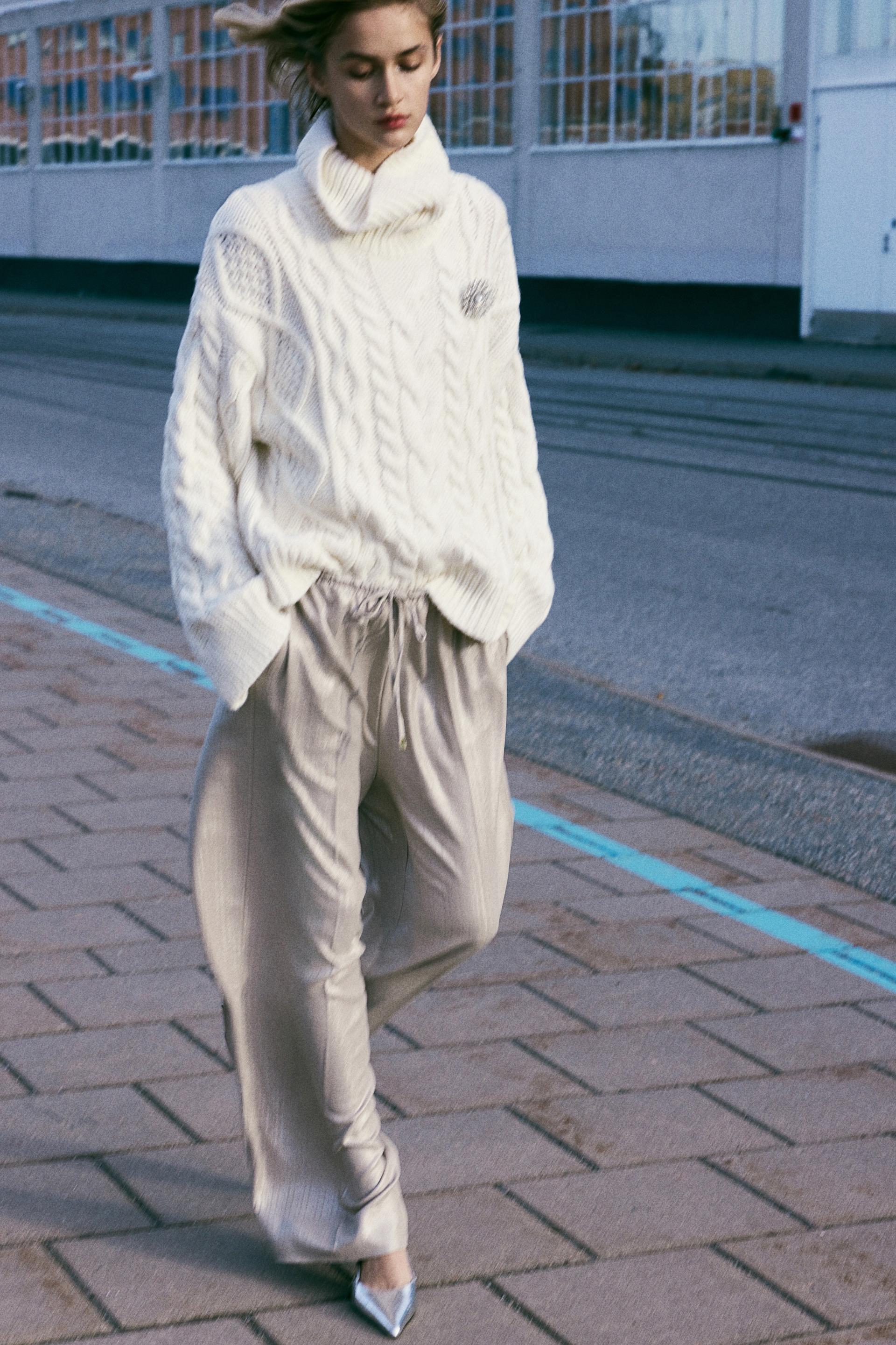 wide-leg drawstring pants