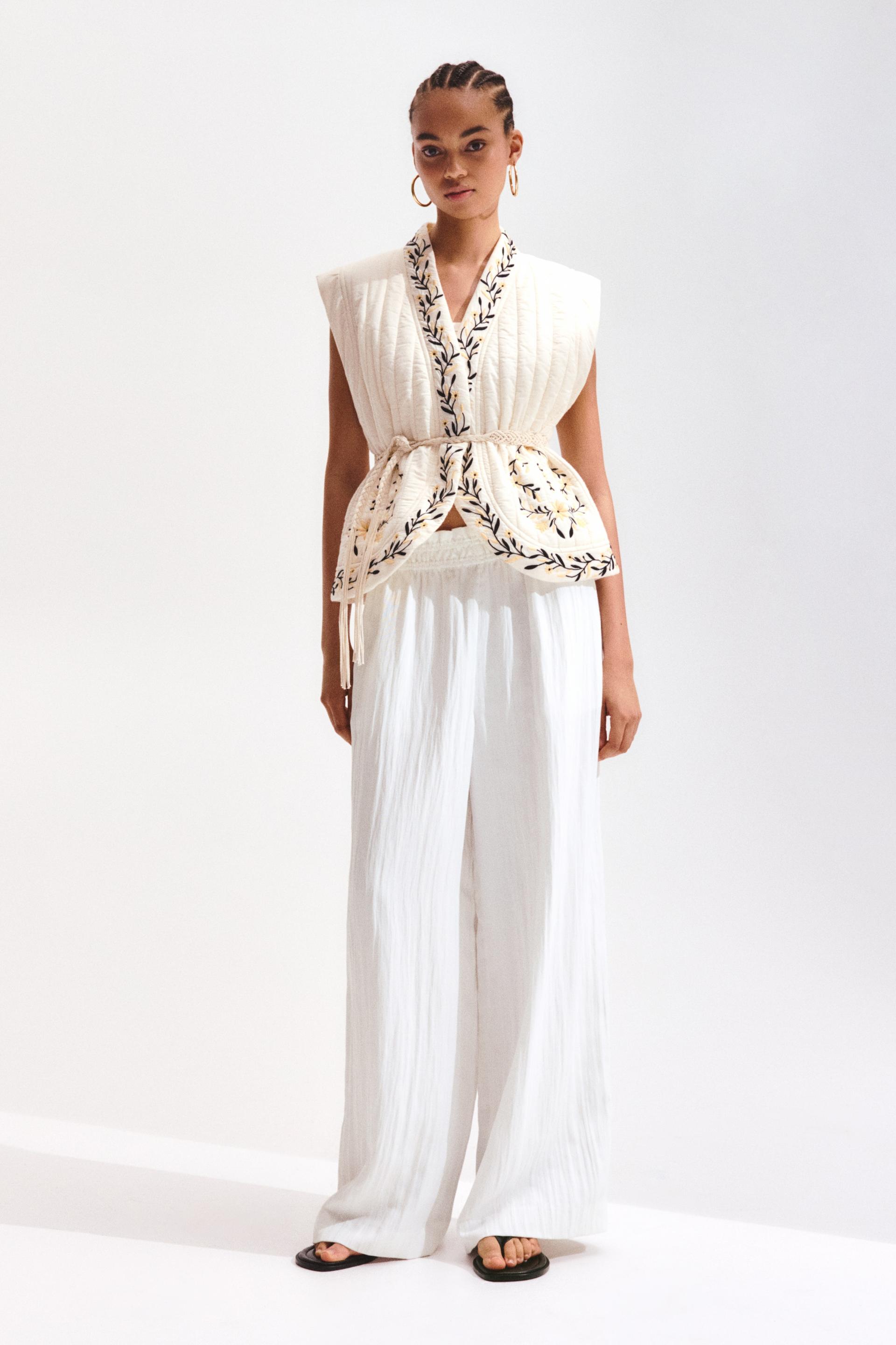 wide-leg ruffle-trimmed pants