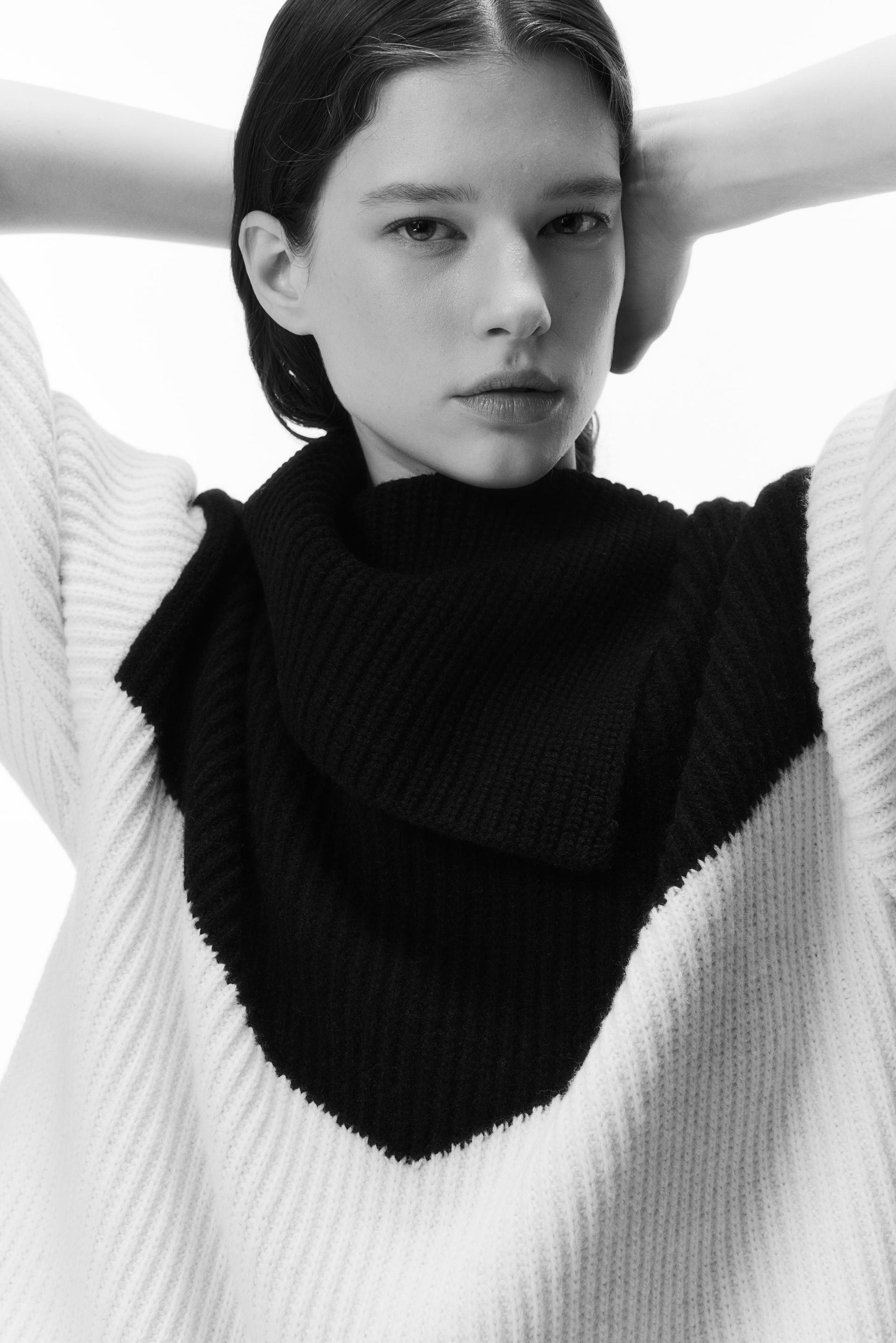 wool sweater with asymmetric collar